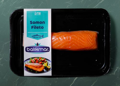 Tan Su Ürünleri & Balıkmar Markası Somon Fileto Paketi Paketlenmiş somon fileto ürünü.